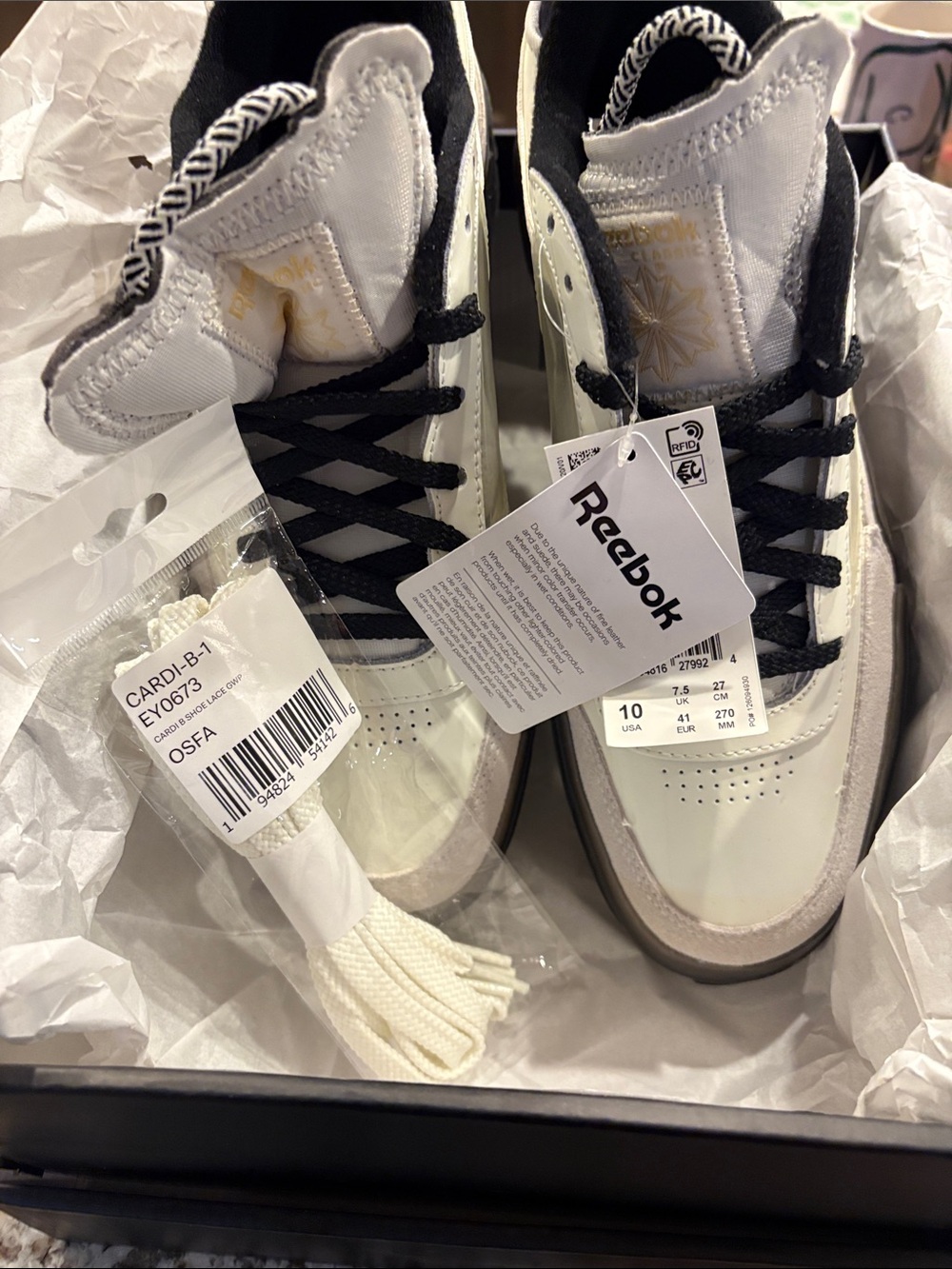 Reebok Women’s Cream White and Black Athletic Sneakers - Picture 8 of 8